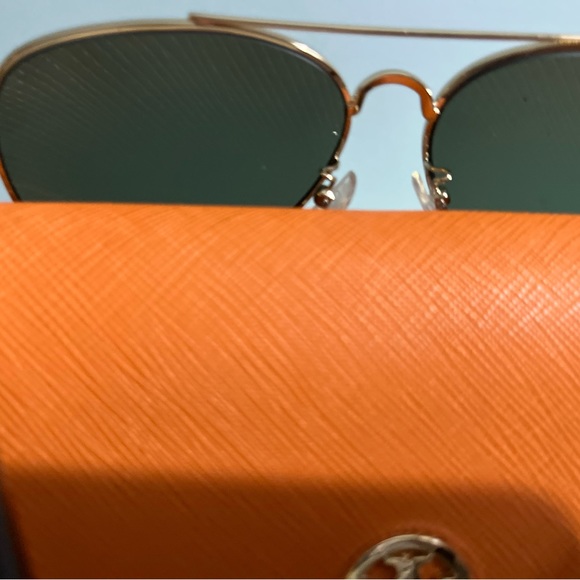 Tory Burch Goldtone & Dark Green
Polarized Sunglasses